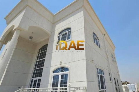 Villa i Dubai, Emiratene 5 soverom, 1607.2 kvm nr. 575991