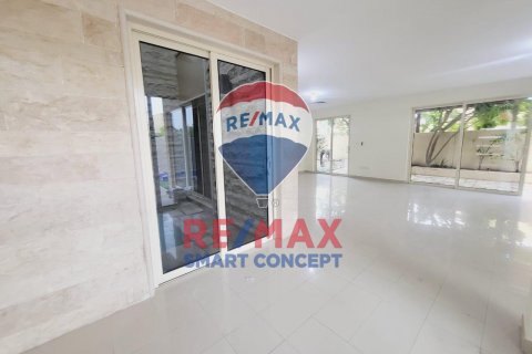 Vila u gradu Al Raha Gardens, Abu Dhabi, UAE 4 spavaće sobe, 241 m2 Br. 503135 - Slika 2