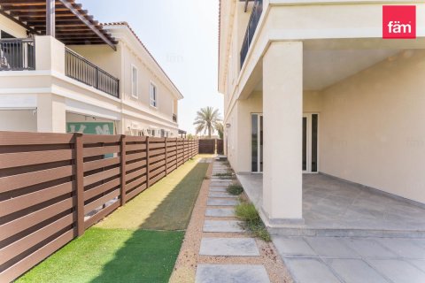 Dubai, संयुक्त अरब अमीरात में विला, 4 बेडरूम, 387.2 वर्ग मीटर, संख्या 722374 - फ़ोटो 6