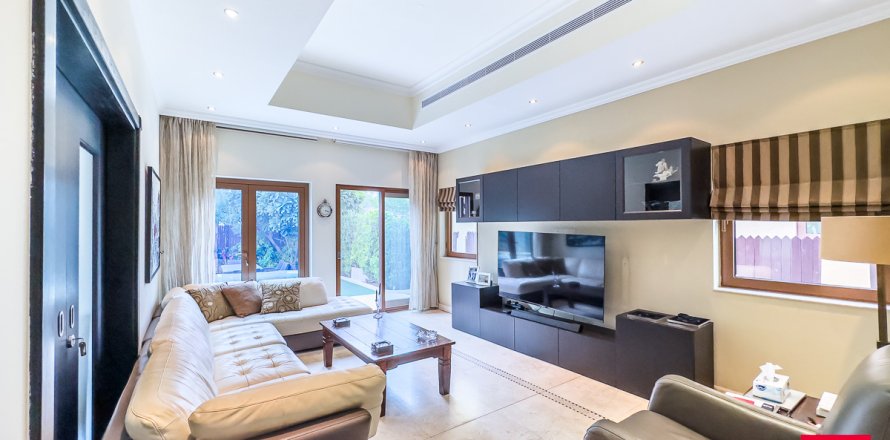 ویلا در Al Furjan، Dubai ، امارات متحده عربی 3 خوابه ، 600 متر مربع.  شماره 708310