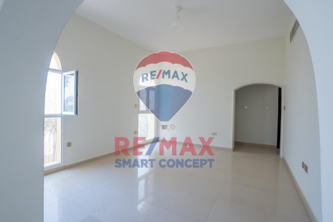 Villa para venda em Baniyas, Abu Dhabi, EAU 5 quartos, 508.2 m2 № 532249 - foto 10