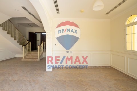 Villa para venda em Baniyas, Abu Dhabi, EAU 5 quartos, 508.2 m2 № 532249 - foto 3
