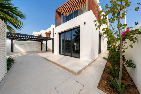 Vila di Saadiyat Island, Abu Dhabi, UAE 4 bilik tidur, 612 meter persegi № 757386 - foto 8