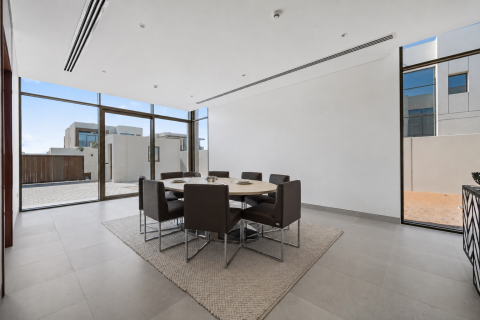 Villa zum Verkauf in Abu Dhabi, VAE 4 Schlafzimmer, 846.2 m2 Nr. 757385 - Foto 4