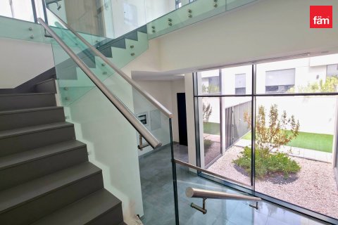 Villa til leie i Al Furjan, Dubai, Emiratene 4 soverom, 587.1 kvm Nr. 753438 - Foto 9