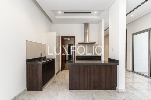 Villa te huur in Mohammed Bin Rashid City, Dubai, VAE 5 slaapkamers, 847 vr.m., nr 628086 - foto 7