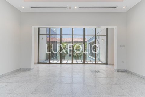 Villa te huur in Mohammed Bin Rashid City, Dubai, VAE 5 slaapkamers, 847 vr.m., nr 628086 - foto 21
