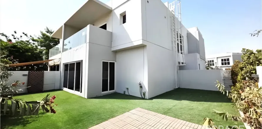 Vila u Mudon, Dubai, UAE 248 m2, 4 spavaćih soba Br. 738171