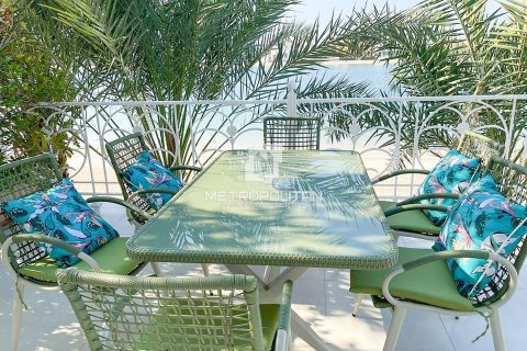 Vila di Palm Jumeirah, Dubai, UAE 4 bilik tidur, 622 meter persegi № 664752 - foto 15
