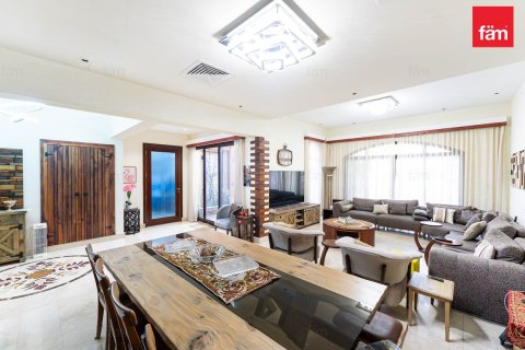 Townhouse til salg i Dubai, UAE 4 soveværelser, 328.7 kvm № 758336 - foto 2