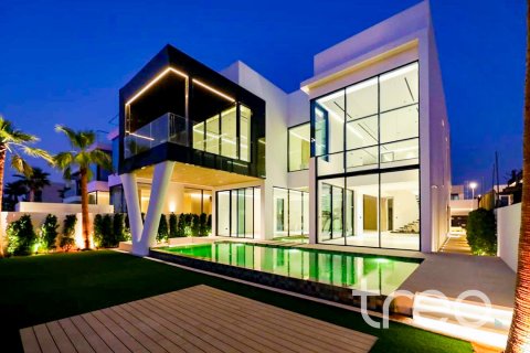 Vilë në Jumeirah Park, Dubai, Emiratet e Bashkuara Arabe 4 dhoma gjumi, 520.26 m2. № 753730