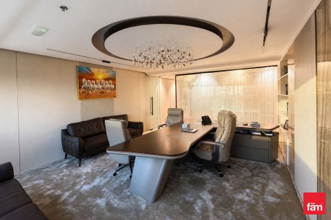 Oficiu în Sheikh Zayed Road, Dubai, EAU 276.9 mp.  №710027