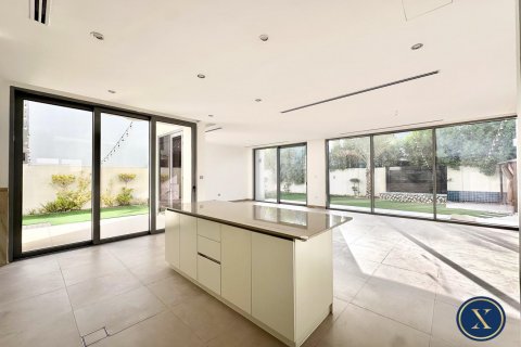 Villa sa Dubai Hills Estate, Dubai, UAE 4 silid-tulugan, 327 sq.m. № 628223 - larawan 2