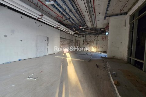 Magasin à Al Barsha, Dubai, EAU: 561 m2 № 707655
