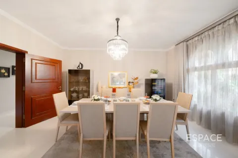 Vila di Dubai Land, UAE 4 bilik tidur, 496 meter persegi № 738046 - foto 6