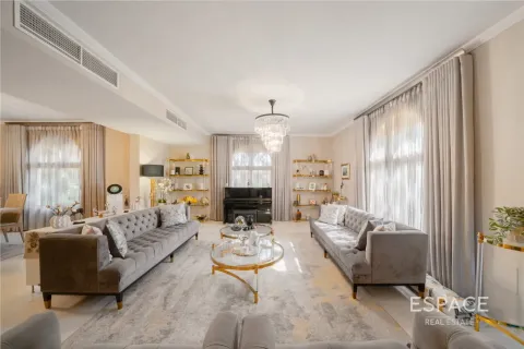 Vila di Dubai Land, UAE 4 bilik tidur, 496 meter persegi № 738046 - foto 2