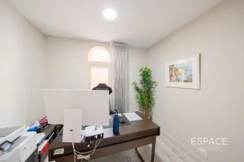Vila di Dubai Land, UAE 4 bilik tidur, 496 meter persegi № 738046 - foto 13