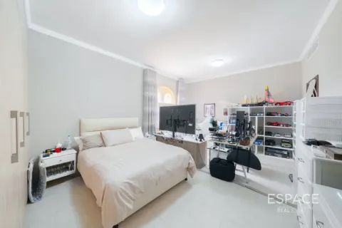 Vila di Dubai Land, UAE 4 bilik tidur, 496 meter persegi № 738046 - foto 12