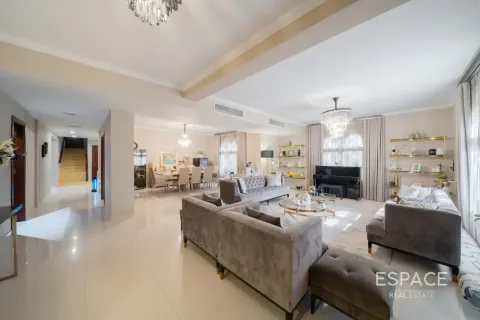 Dubai Land, Dubai, BAE’de villa 4 yatak odası, 496 m&sup2; No 738046