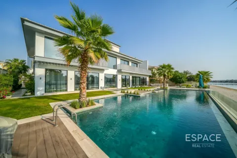 Huvila Palm Jumeirah, Dubai, Arabiemiraatit 5 makuuhuonetta, 836 m2 № 738047
