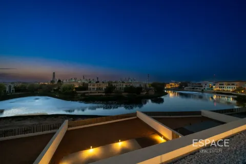 Villa sa Jumeirah Park, Dubai, UAE 5 silid-tulugan, 555 sq.m. № 738048