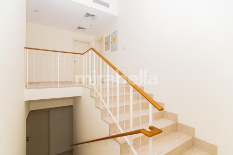 Vilă de închiriat în Meadows, Dubai, EAU 4 dormitoare, 576.1 mp. №380325 - poză 8