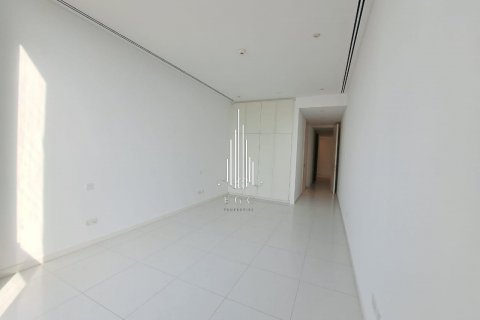 Снять в аренду квартиру в Corniche Road, Абу-Даби, ОАЭ 4 спальни, 204.4м2, № 535215 - фото 13