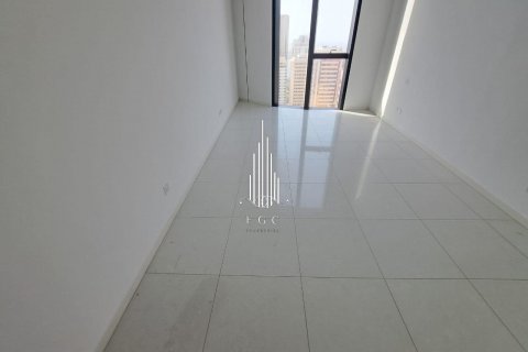 Снять в аренду квартиру в Corniche Road, Абу-Даби, ОАЭ 4 спальни, 204.4м2, № 535215 - фото 7