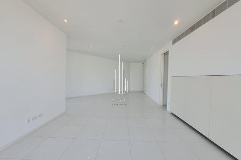 Снять в аренду квартиру в Corniche Road, Абу-Даби, ОАЭ 4 спальни, 204.4м2, № 535215 - фото 14