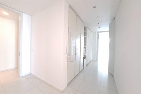 Снять в аренду квартиру в Corniche Road, Абу-Даби, ОАЭ 4 спальни, 204.4м2, № 535215 - фото 10