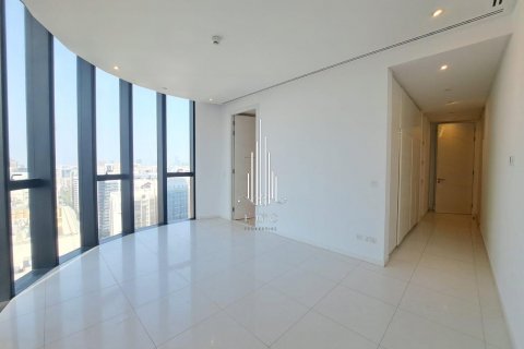 Снять в аренду квартиру в Corniche Road, Абу-Даби, ОАЭ 4 спальни, 204.4м2, № 535215 - фото 2