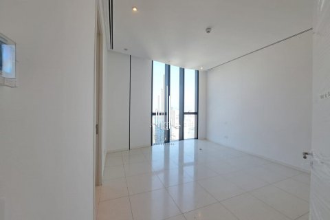 Снять в аренду квартиру в Corniche Road, Абу-Даби, ОАЭ 4 спальни, 204.4м2, № 535215 - фото 3