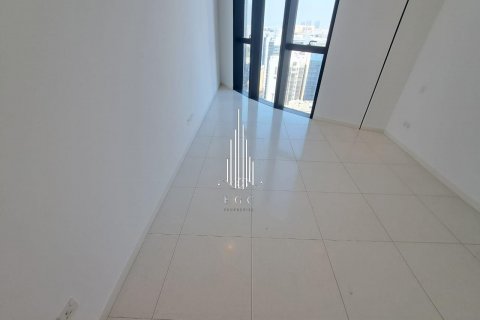 Снять в аренду квартиру в Corniche Road, Абу-Даби, ОАЭ 4 спальни, 204.4м2, № 535215 - фото 9