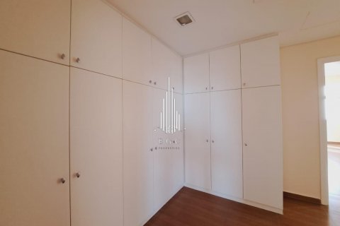 Vilă de închiriat în Khalifa City, Abu Dhabi, EAU 5 dormitoare, 910.4 mp.  №535232 - poză 16