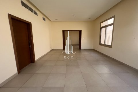 Khalifa City、Abu Dhabi、UAE にあるヴィラの賃貸物件 5ベッドルーム、520 m2、No535220 - 写真 9