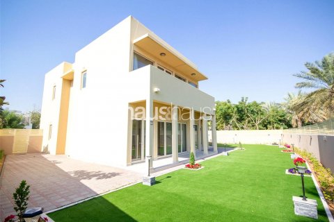 Villa em Arabian Ranches, Dubai, EAU 5 quartos, 450 m2 № 626772