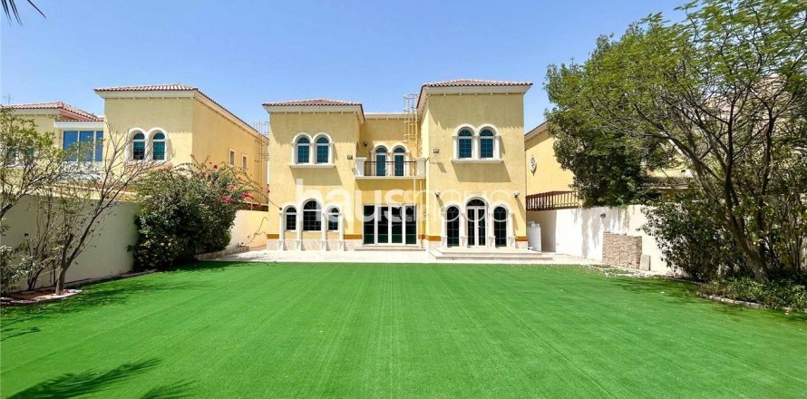 Villa in Jumeirah Park, Dubai, VAE: 3 Schlafzimmer, 294 m2 Nr. 626771