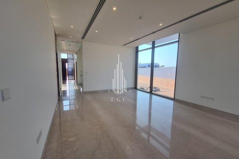 Villa zur Miete in Abu Dhabi, VAE 5 Schlafzimmer, 779.9 m2 Nr. 535150 - Foto 5