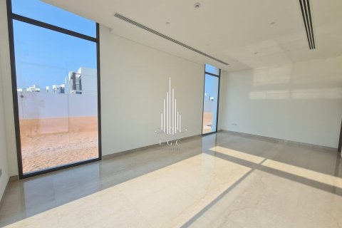 Villa zur Miete in Abu Dhabi, VAE 5 Schlafzimmer, 779.9 m2 Nr. 535150 - Foto 11