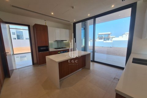 Villa zur Miete in Abu Dhabi, VAE 5 Schlafzimmer, 779.9 m2 Nr. 535150 - Foto 17