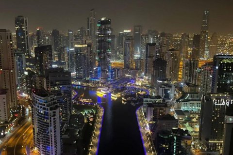 Appartamento a Dubai, EAU 3 camere da letto, 165.06 mq. № 580634