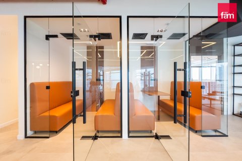 Oficina en alquiler en Business Bay, Dubai, EAU 200.2 m2 № 703623 - foto 4