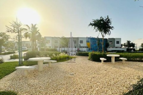 Rijtjeshuis in Yas Island, Abu Dhabi, VAE 3 slaapkamers, 184.8 vr.m. nr 557453