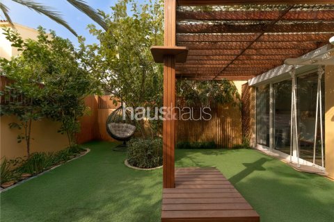 Villa en venta en Arabian Ranches, Dubai, EAU 2 dormitorios, 175 m2 № 625838 - foto 12