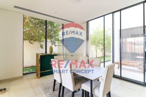 Villa a Yas Island, Abu Dhabi, EAU 5 camere da letto, 540.9 mq. № 518980