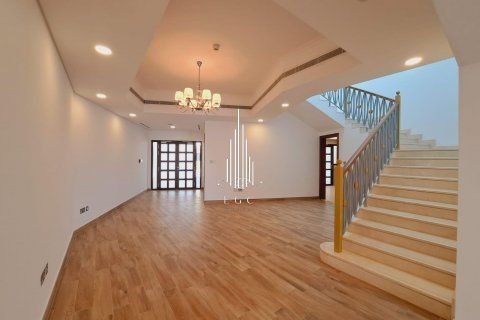 Villa en alquiler en Al Bateen, Abu Dhabi, EAU 4 dormitorios, 430 m2 № 534208 - foto 4