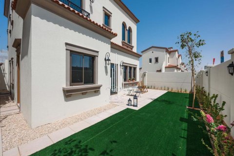 Villa i Khalifa City, Abu Dhabi, UAE 4 sovrum, 316 kvm Nr. 569368