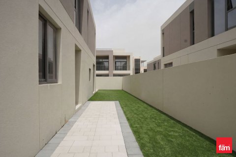 Villa in Dubai, UAE 4 bedrooms, 255 sq.m. № 698902 - photo 19