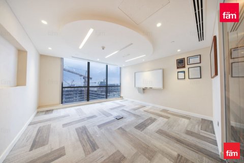 Dubai、UAEにあるオフィス 820.4 m2 No698904