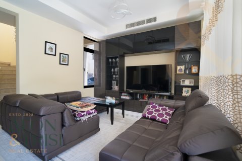 Adosado en Reem, Dubai, EAU 3 dormitorios, 260 m² № 648331